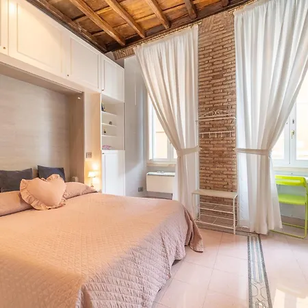 Secret Retreat In The Heart Of The Ghetto By Houseeds Appartamento